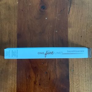BareMinerals one fine line liner in straight space